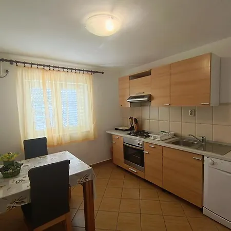 Mirjana Apartman Banjol